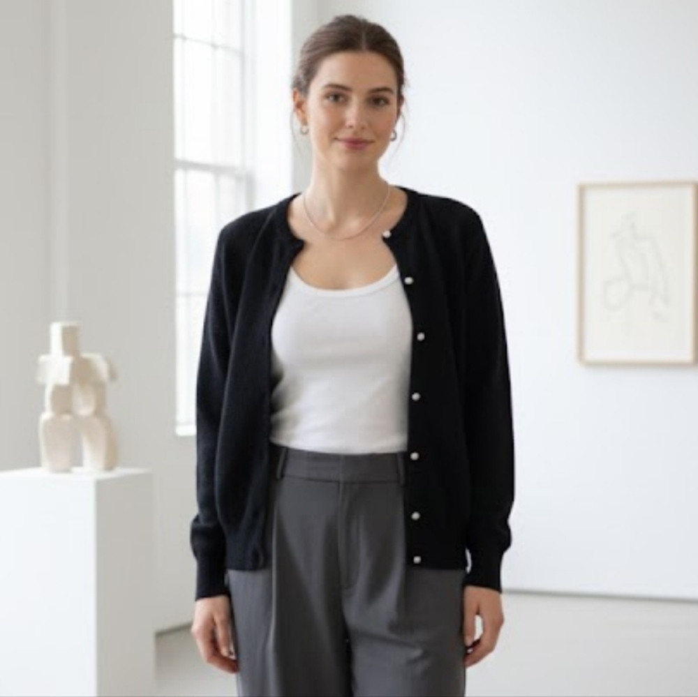 Vintage Black Wool-Blend Cardigan with Pearl Buttons SZ XS/S